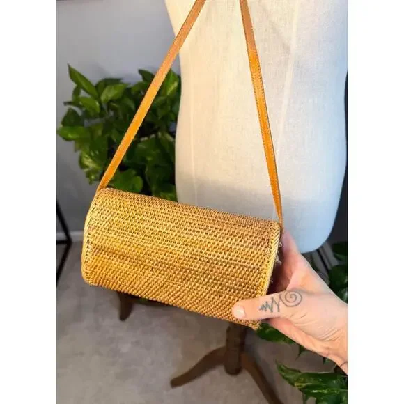 Vintage Bali Rattan and Leather Envelope Crossbody Bag - Picture 8 of 10